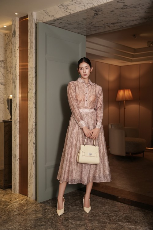 Sixdo Light Pink Floral Organza Flared Skirt